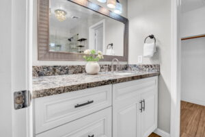 14 web or mls 16620 s 48th st 14