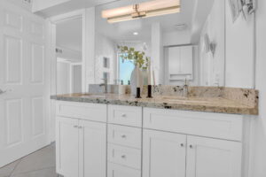 19 web or mls 9240 n 32nd pl 19
