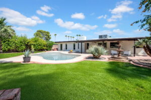 36 web or mls 9240 n 32nd pl 32a