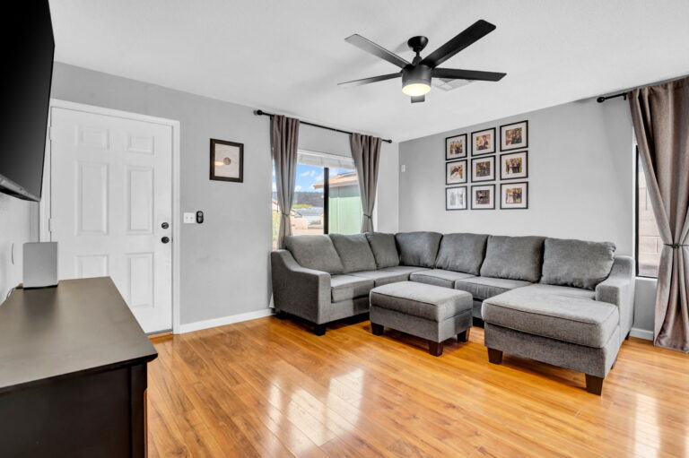 living room(1)